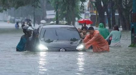 İndoneziyada daşqınlar nəticəsində ölənlərin sayı 435 nəfərə çatıb