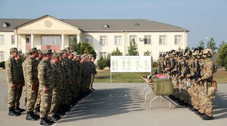 Hərbi vəzifəlilərlə təlim toplanışı keçirilib