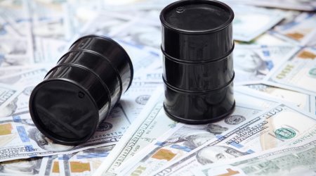 Azerbaijani oil slips slightly