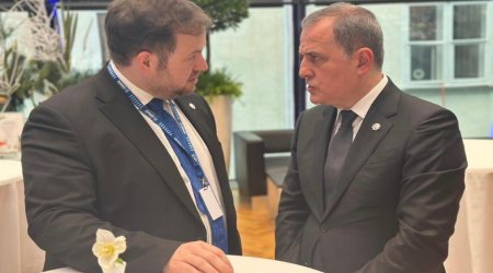 Nazir Britaniyanın dövlət naziri Stefan Dauti ilə görüşüb