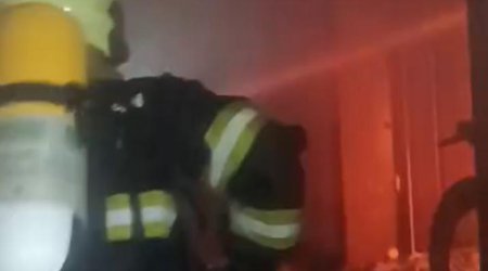 Bakıda çoxmərtəbəli binada yanğın - Ölənlər var