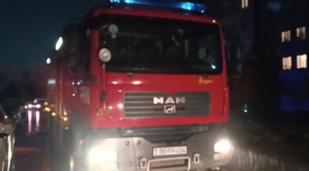 В Баку пожар в жилом доме унес жизни четырёх человек