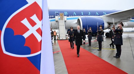 Prezident Slovakiyaya səfərə gedib