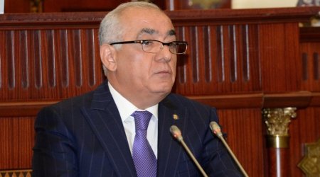 Baş nazir investisiya yönümlü proqramlardan danışıb