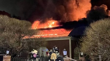 Sankt-Peterburqda bazarda yanğın baş verib