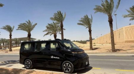 Dubayda sürücüsüz taksilər sınaqdan keçirilib