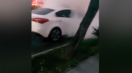 Bakıda avtomobil yanıb