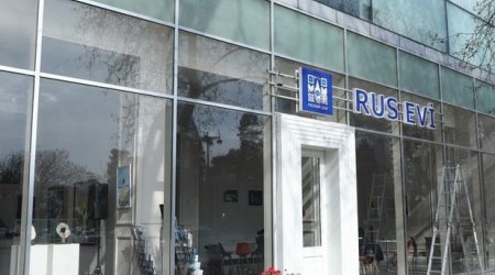 Rusiya Bakıda &ldquo;Rus evi&rdquo;nin fəaliyyətə başlaması üçün səylərini davam etdirir