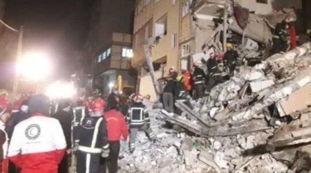 В Тегеране обрушилось жилое здание, под завалами остаются люди