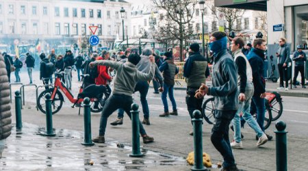 Фермерский бунт в Брюсселе: тракторы рвутся к Еврокварталу