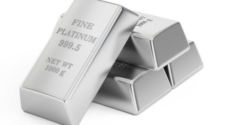 Platin rekord səviyyədə bahalaşıb