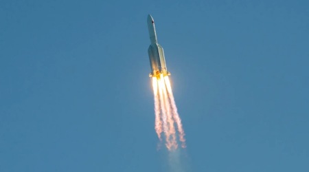 Çin raket vasitəsilə orbitə eksperimental rabitə peyki çıxarıb