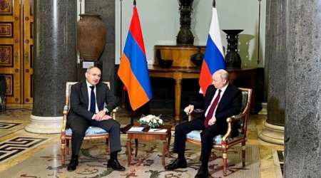 Putin və Paşinyan Sankt-Peterburqda görüşüb