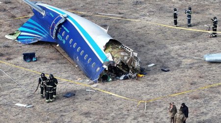 Прошел год со дня крушения самолета AZAL в казахстанском Актау