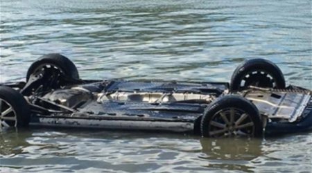 В Билясуваре при падении автомобиля в канал погибли два человека