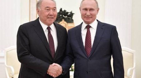 Putin Kremldə Nursultan Nazarbayevlə görüşüb