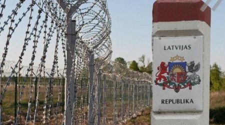 Латвия достроила барьер на границе с Россией