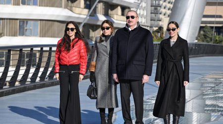 Президент Азербайджана поделился кадрами с посещения "Baku White City"