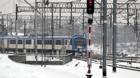 В Польше из-за непогоды и технических проблем произошли перебои в движении поездов