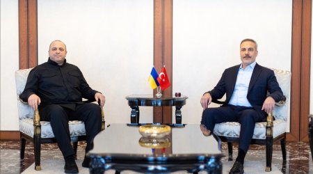 Хакан Фидан в Анкаре провел переговоры с Рустемом Умеровым