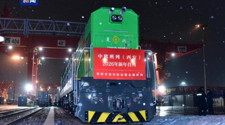 Çindən Bakıya ilk Trans-Xəzər yük qatarı yola düşüb