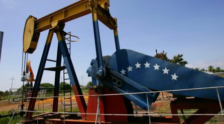 Американцы приступили к торговле венесуэльской нефти