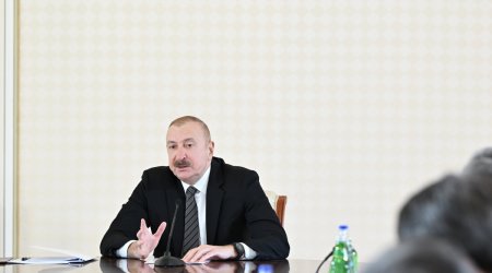 Aliyev says heavy rain paralyses urban transport