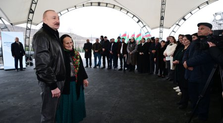 Президент Ильхам Алиев встретился в селе Ашагы Оратаг Агдеринского района с жителями сел Ашагы Оратаг, Чылдыран, Хейвалы и ЧапарБУДЕТ ОБНОВЛЕНО