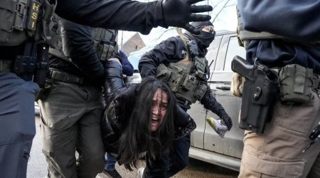 Minneapolis confronts federal forces