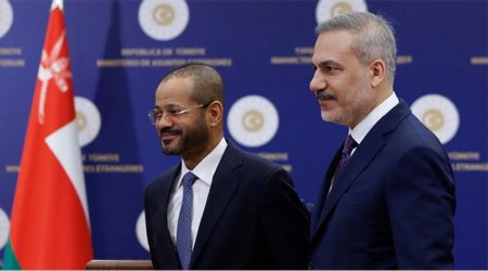 Hakan Fidan və Omanın XİN rəhbəri bölgədəki vəziyyəti müzakirə ediblər