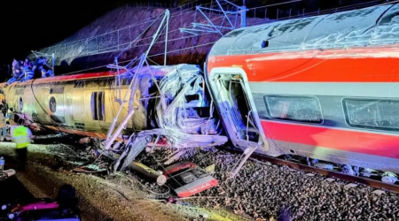 В Испании в результате железнодорожной катастрофы погибли 10 человек