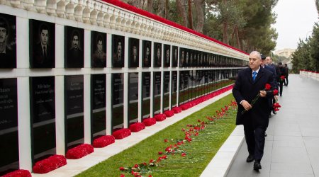 DTX rəisi və əməkdaşları 20 Yanvar şəhidlərini anıblar