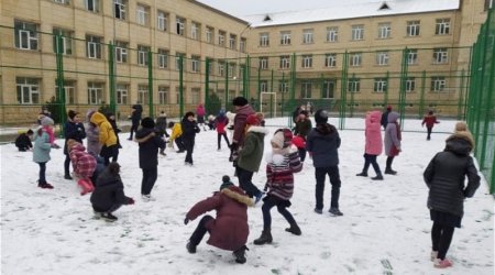 Hava şəraiti ilə bağlı məktəblərdə dərslərin dayandırılması məsələsinə aydınlıq gətirilib