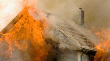 Zaqatalada ev yandı