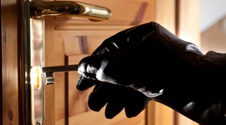 Qaradağ rayonunda tikilməkdə olan evlərdən oğurluq edən şəxslər saxlanılıb