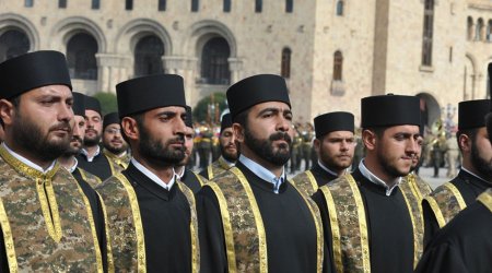 Ermənistan ordusunda ruhani təmsilçiliyi ləğv olunub