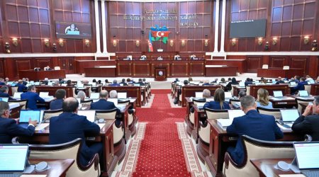 Deputat: Yarımçıq binalarla bağlı MTK-lara qarşı sərt mexanizmlər yaradılmalıdır