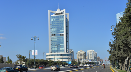 SOFAZ büdcə öhdəliyinin bir hissəsini dollarla icra edib