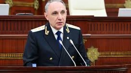 Baş prokuror gənclərin kriminalistika biliklərinin zəifliyindən narahatdır