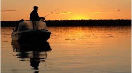 Four stranded fishermen rescued off Qaradag, Baku