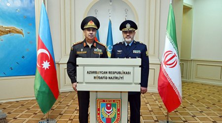 Zakir Həsənov iranlı həmkarı ilə görüşüb