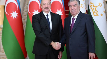 Emoməli Rəhmon Prezident İlham Əliyevi təbrik edib