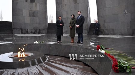 Вэнс посетил мемориал жертв геноцида армян в Ереване