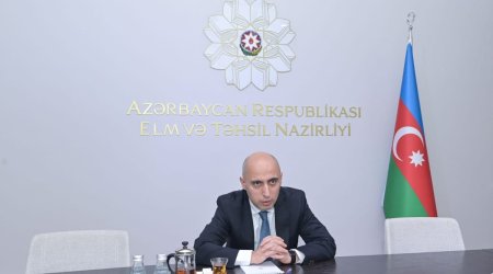 Эмин Амруллаев встретился с победителями