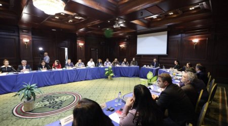 Григорян пришел к азербайджанцам в Армении