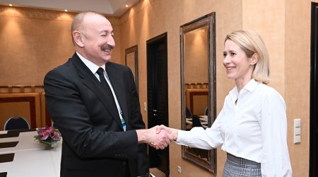 İlham Əliyev Kaya Kallasla görüşüb