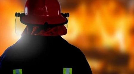 Bakıda yaşayış binasında yanğın olub, 7 nəfər təxliyə olunub