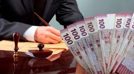 Bakıda &ldquo;ayıq sürücü&rdquo; adı ilə avtomobildən 11 min manat oğurlayan şəxs saxlanılıb