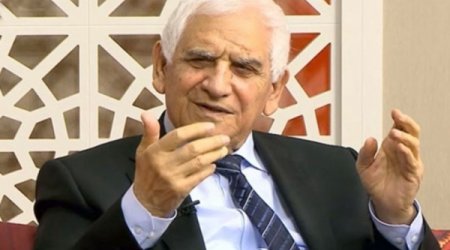 Ильхам Алиев наградил народного поэта Азербайджана