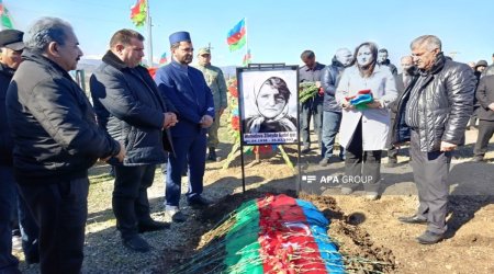 Xocalı soyqırımında itkin düşən qadının qalıqları dəfn edilib
